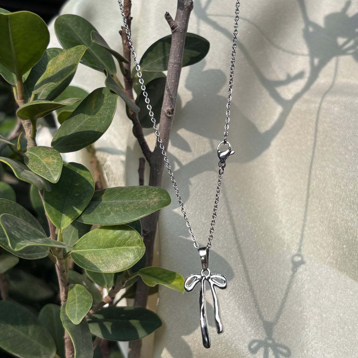 Bow Pendant